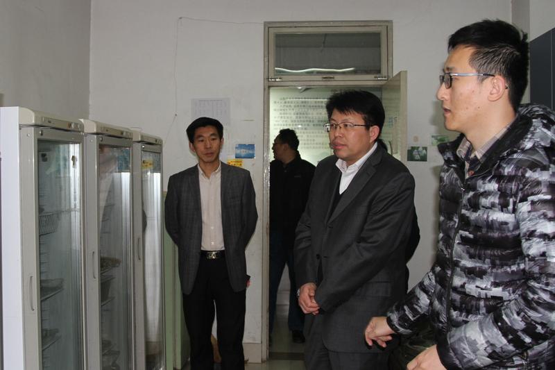 参观百奥开放研究室 参观百奥开放研究室